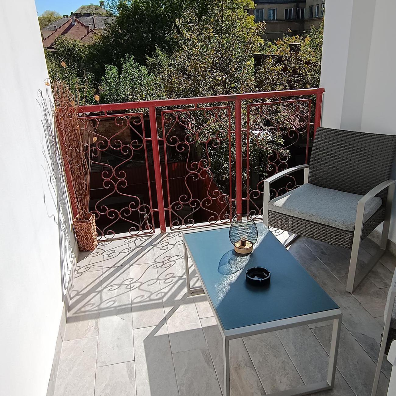 Check-In Kaya Hotel Sibiu Exterior foto